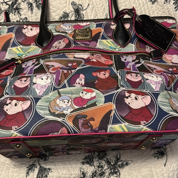 DOONEY & BOURKE Disney COLLECTION The Rescuers Tote - Picture 7 of 14